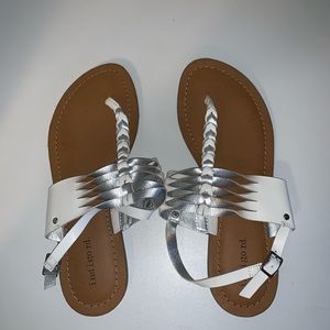 Indigo Rd. Sandals! never worn US 8.5